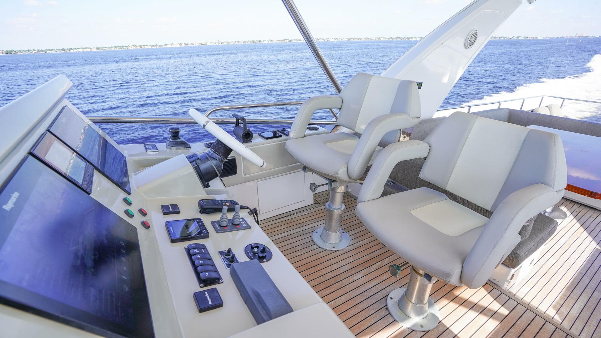 2017 Azimut 66 Flybridge — photo 57