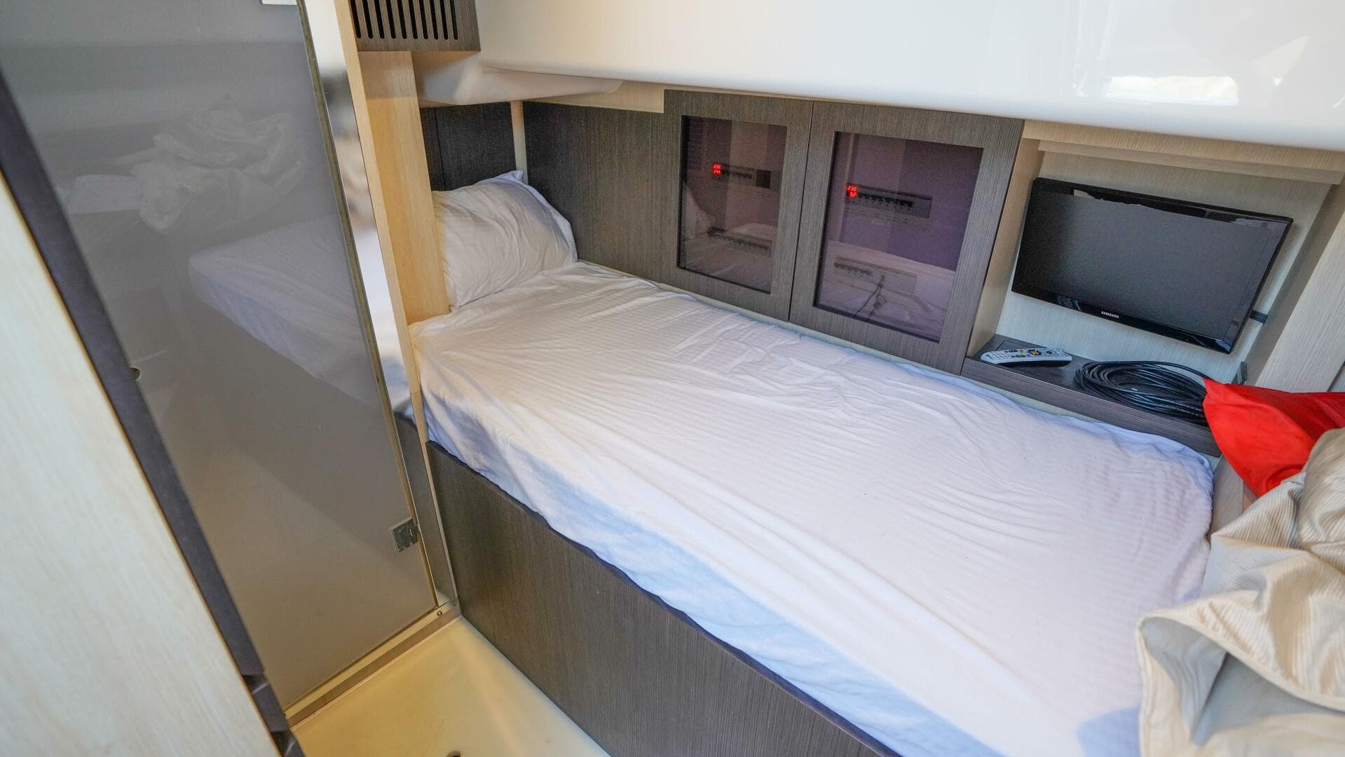 2017 Azimut 66 Flybridge — photo 67