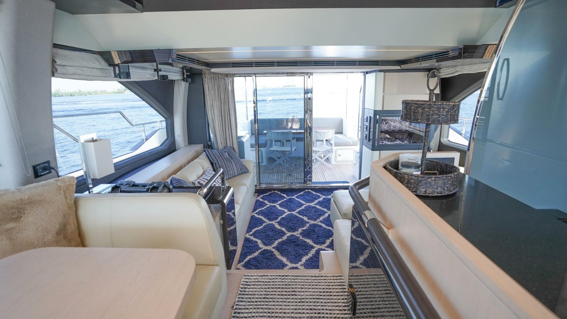 2017 Azimut 66 Flybridge — photo 26