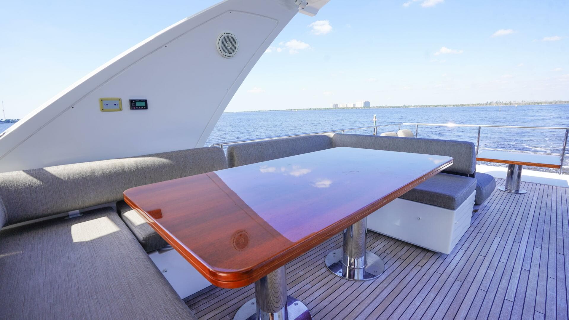 2017 Azimut 66 Flybridge — photo 53