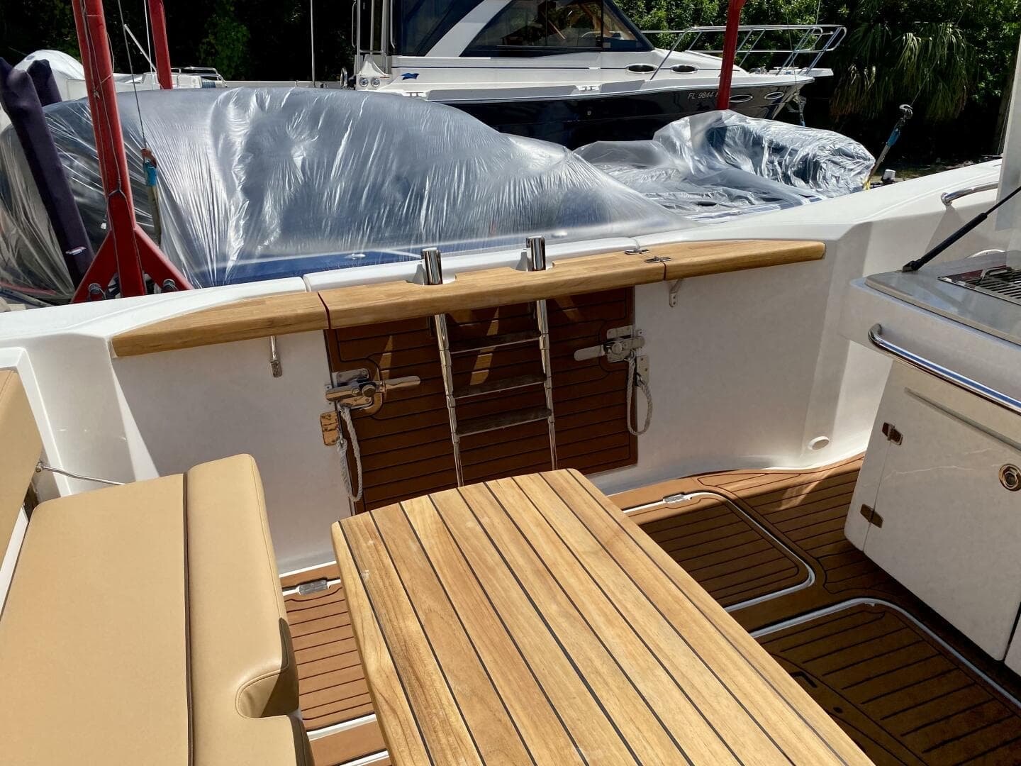 2023 Fishing Raptor 390 Solarium — photo 15