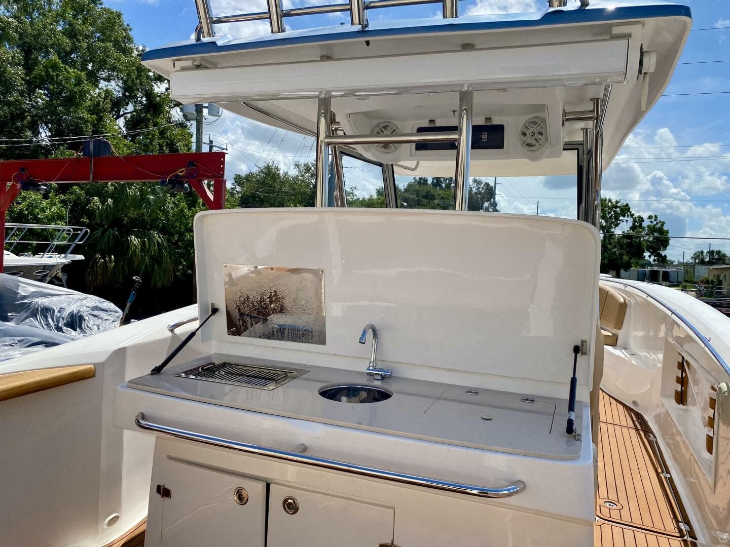 2023 Fishing Raptor 390 Solarium — photo 7