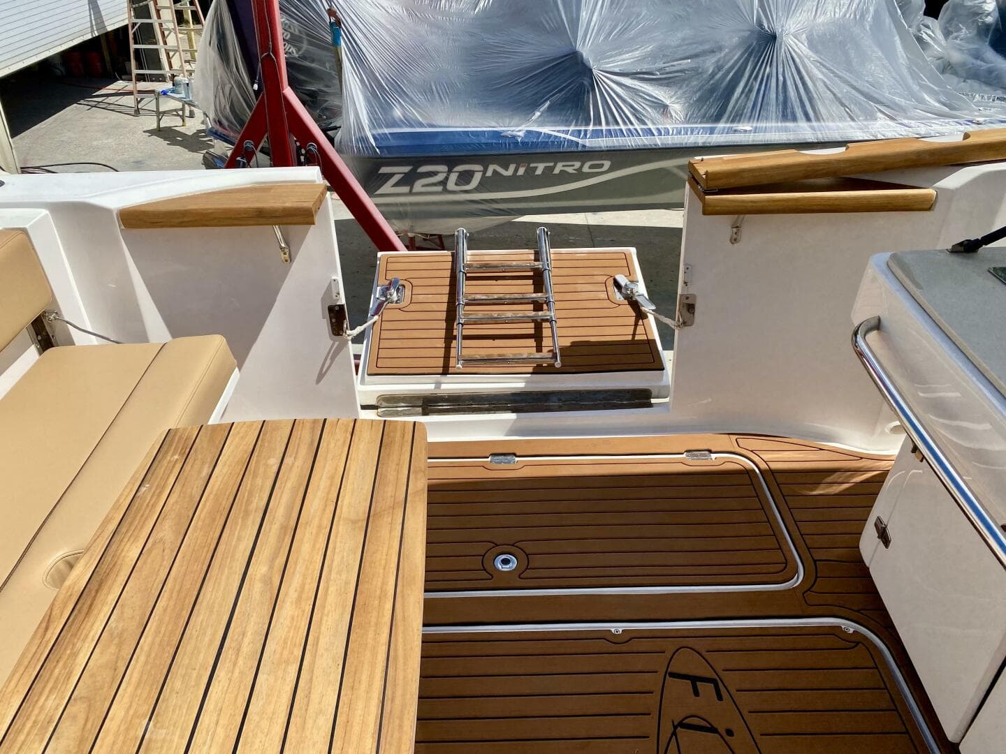2023 Fishing Raptor 390 Solarium — photo 16