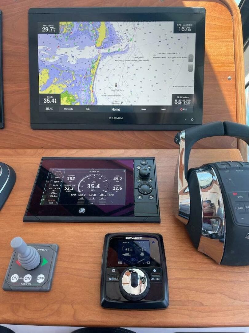 2021 Back Cove 390 — photo 8