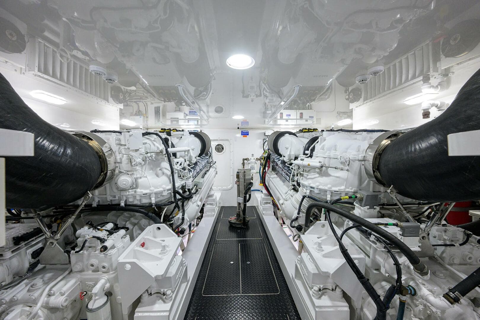 2017 Viking 72 Enclosed Bridge — photo 95