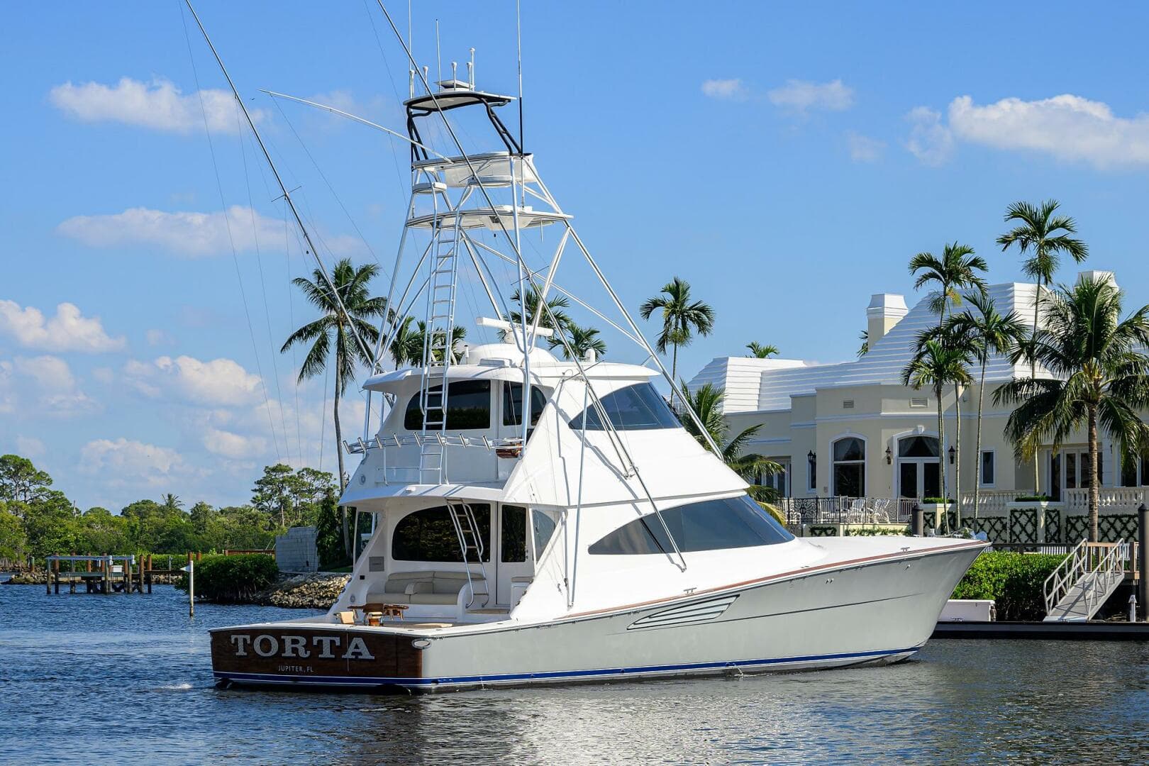 2017 Viking 72 Enclosed Bridge — photo 6