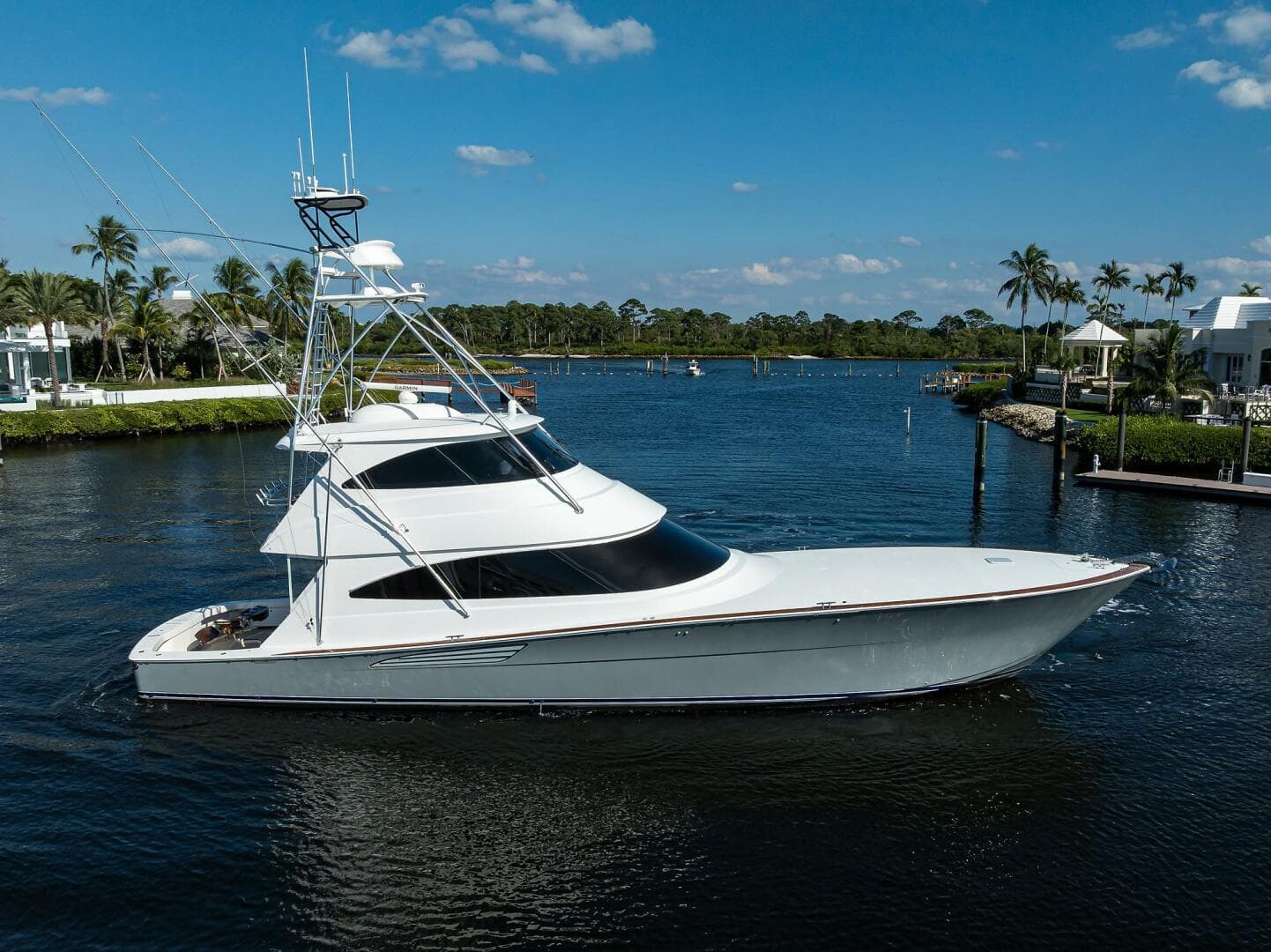 2017 Viking 72 Enclosed Bridge — photo 21