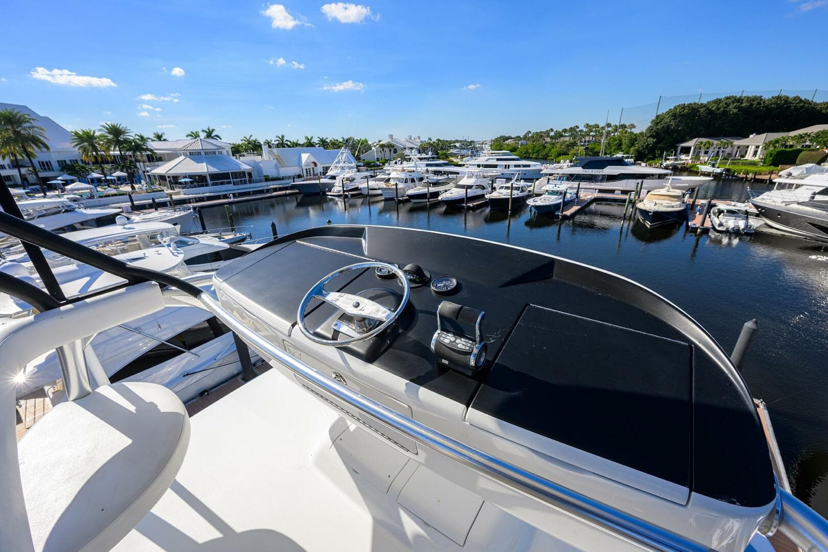 2017 Viking 72 Enclosed Bridge — photo 136