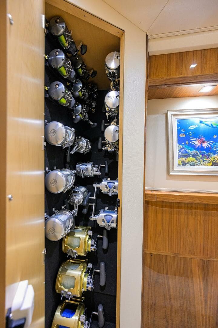 2017 Viking 72 Enclosed Bridge — photo 86