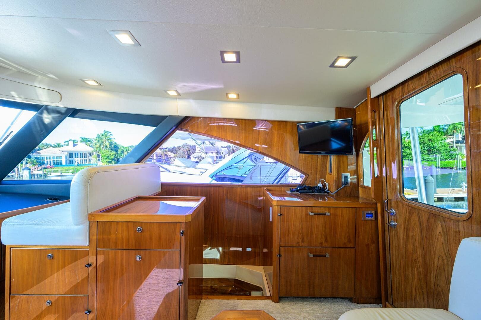 2017 Viking 72 Enclosed Bridge — photo 131