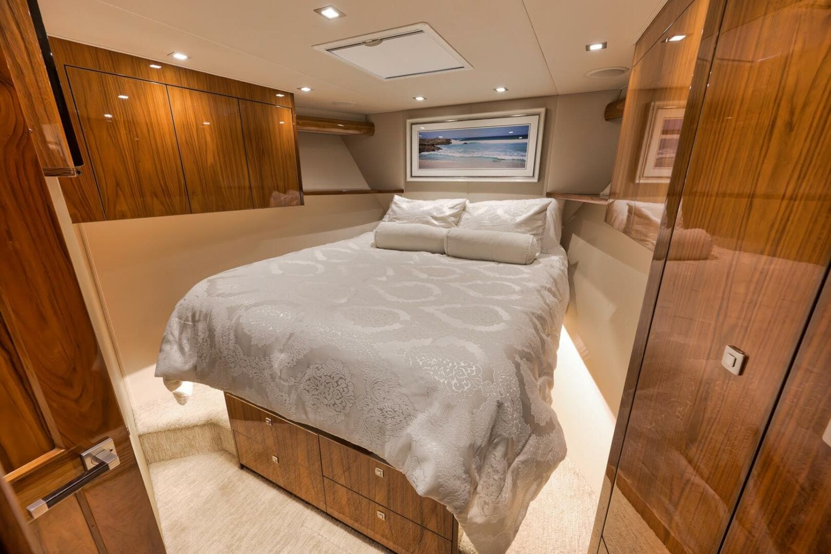 2017 Viking 72 Enclosed Bridge — photo 70