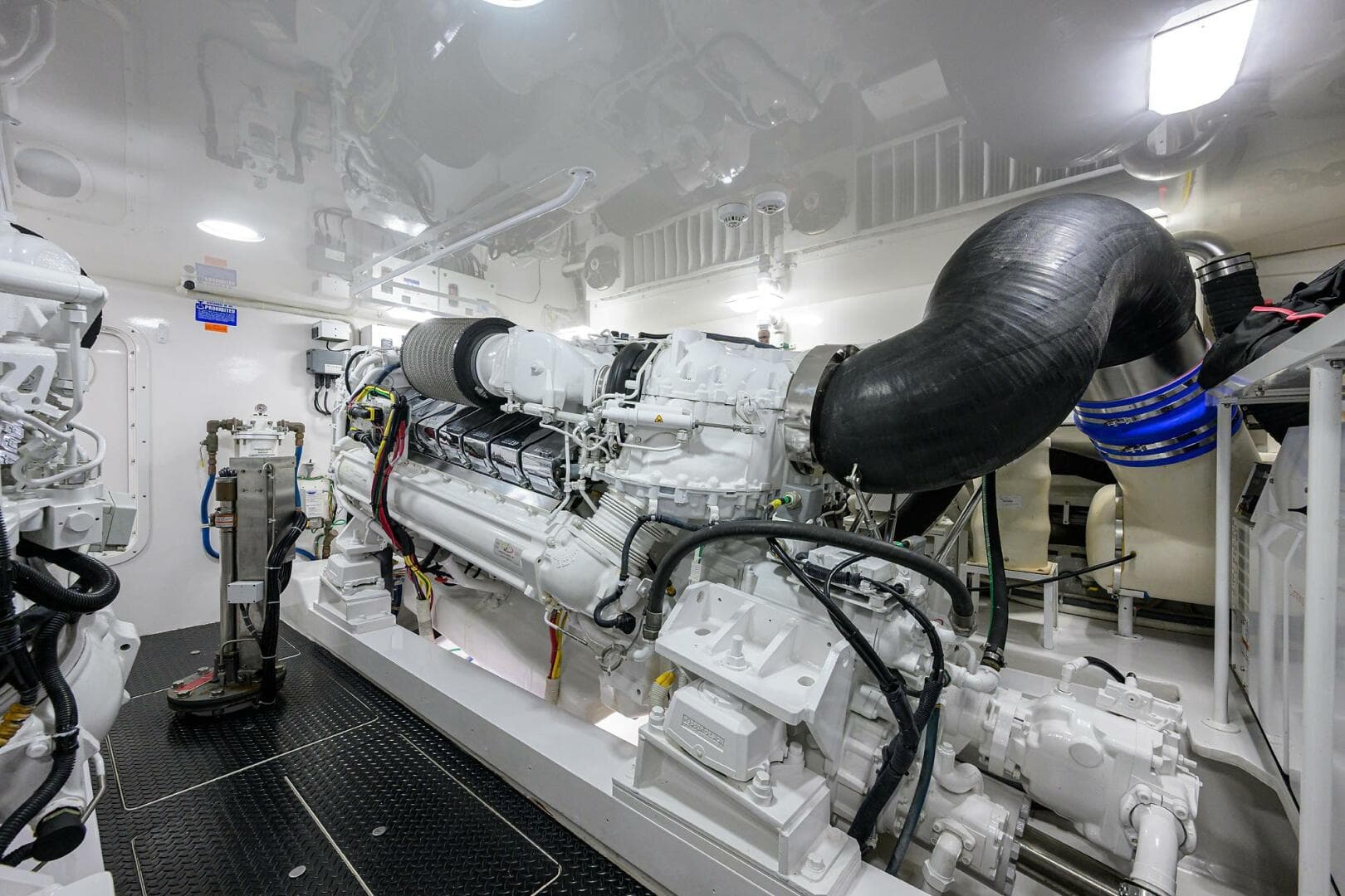 2017 Viking 72 Enclosed Bridge — photo 97