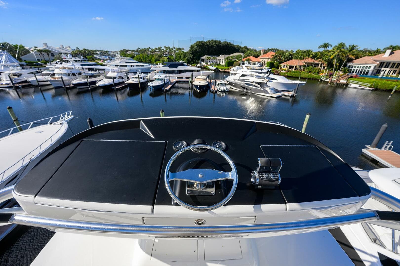 2017 Viking 72 Enclosed Bridge — photo 135