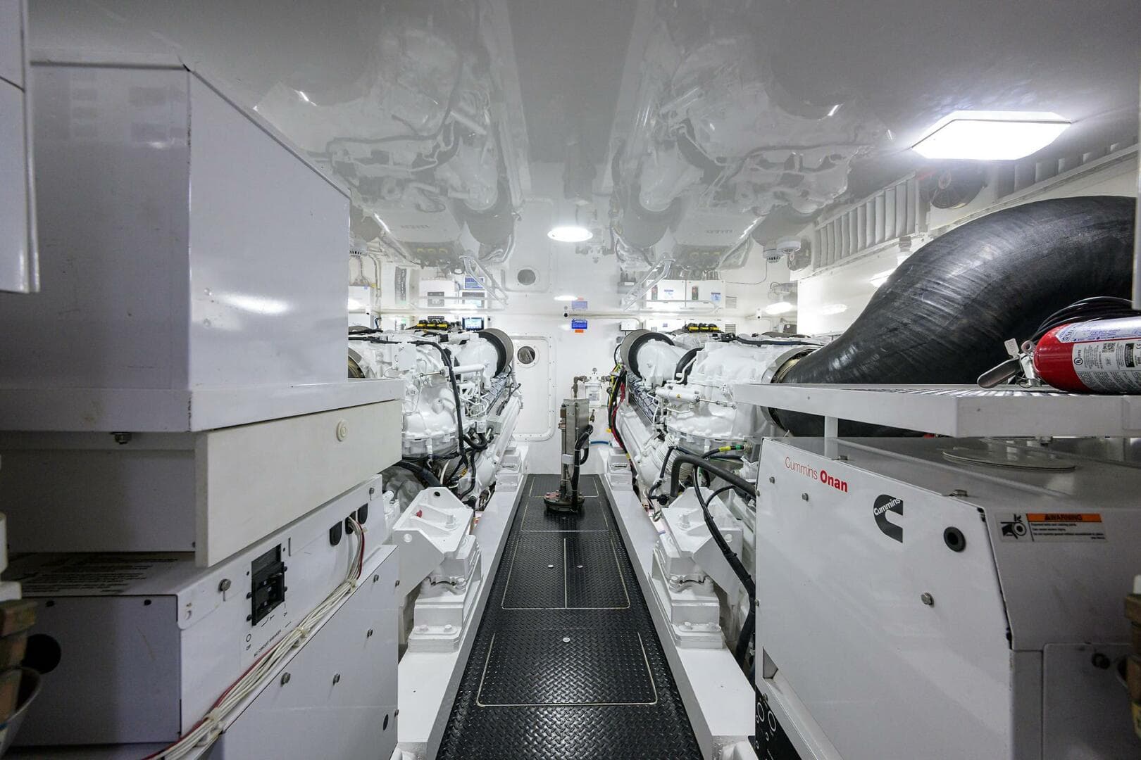 2017 Viking 72 Enclosed Bridge — photo 94