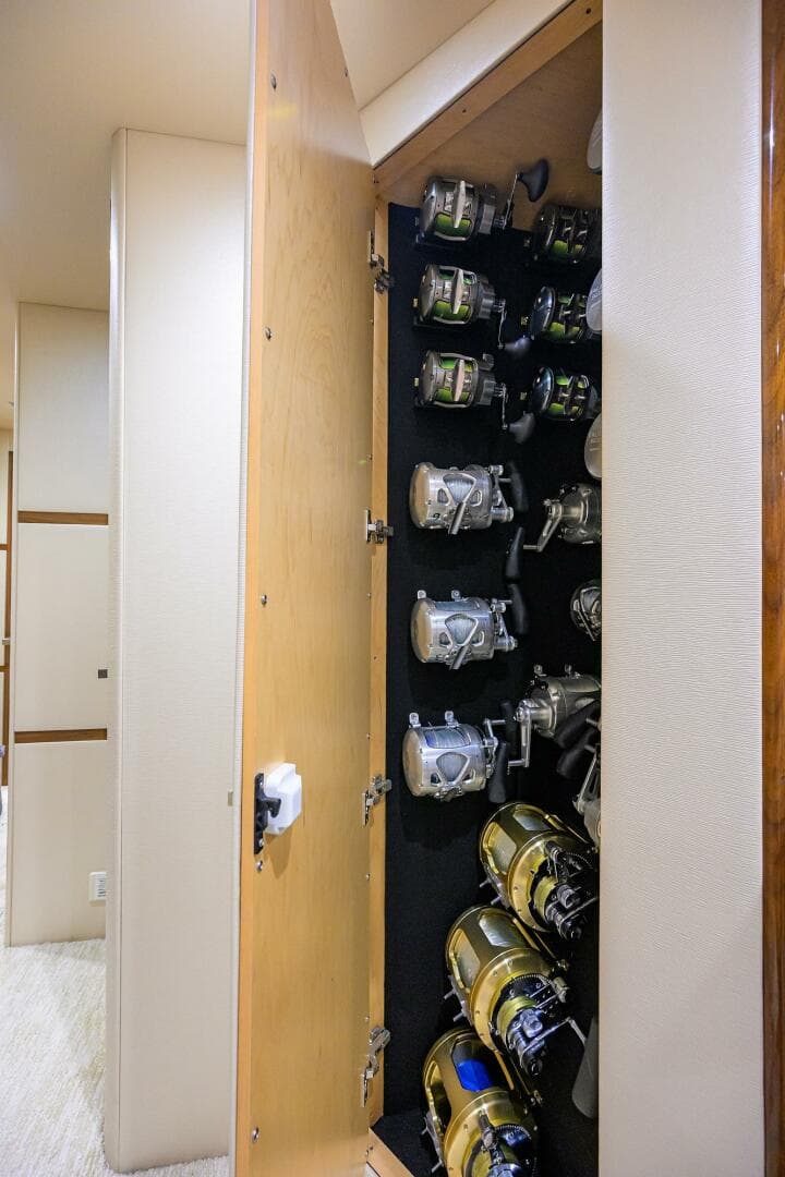 2017 Viking 72 Enclosed Bridge — photo 85