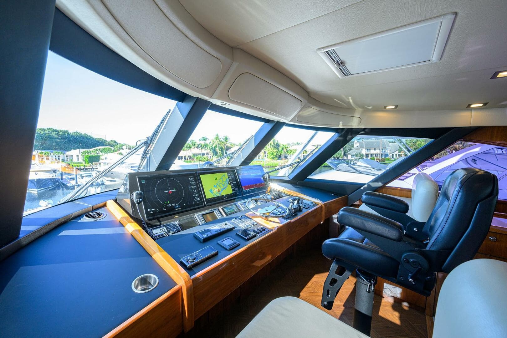 2017 Viking 72 Enclosed Bridge — photo 125