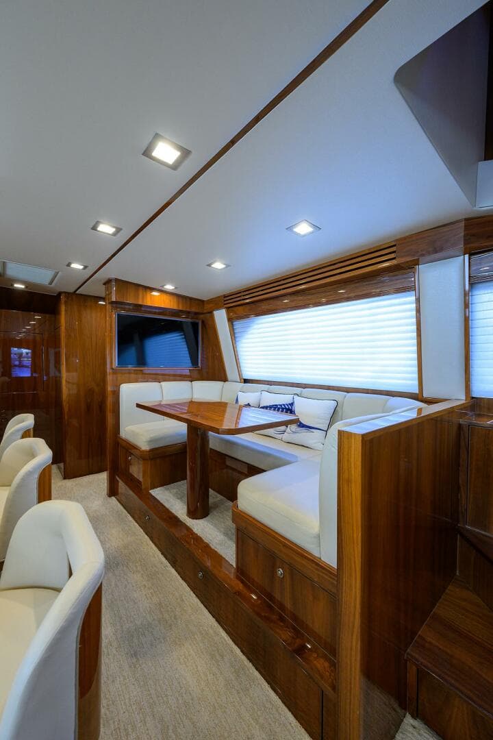 2017 Viking 72 Enclosed Bridge — photo 47