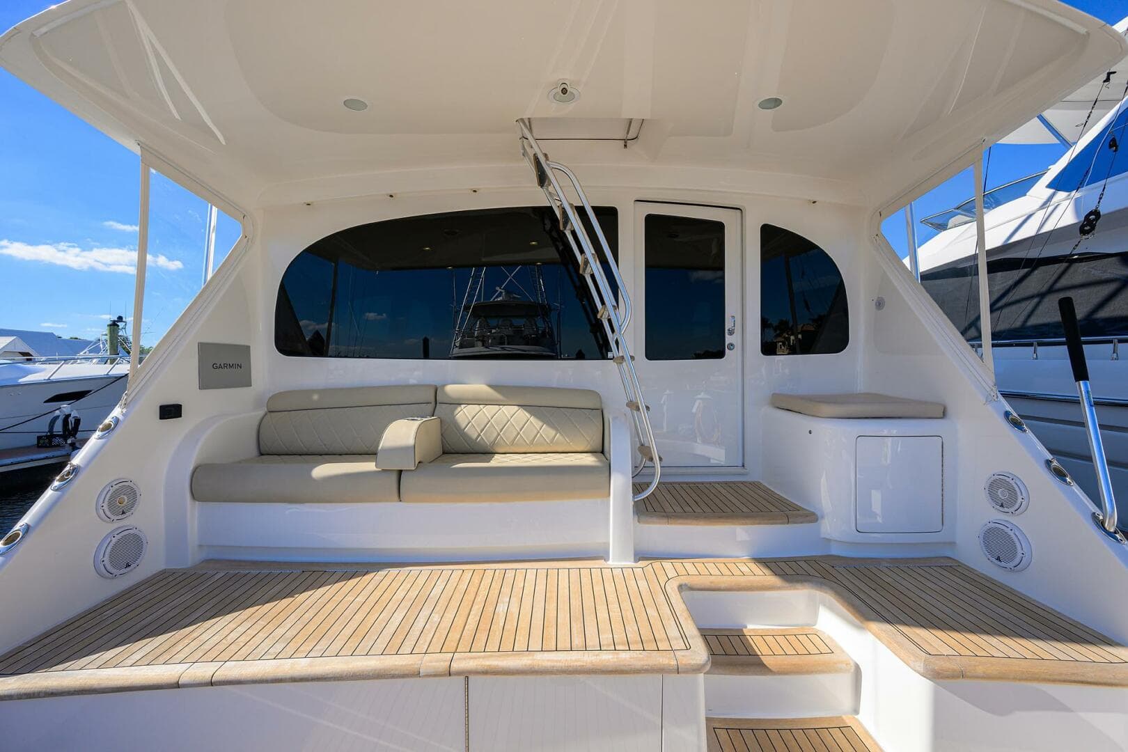 2017 Viking 72 Enclosed Bridge — photo 34