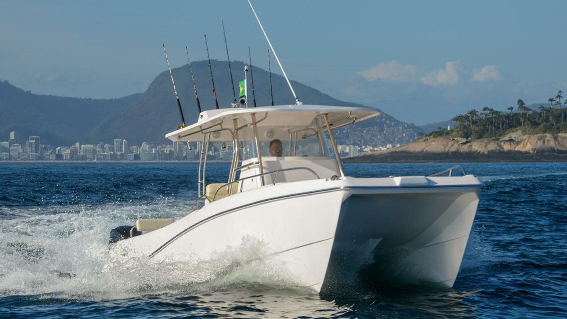 2025 Garnet Offshore 300 HT — photo 2