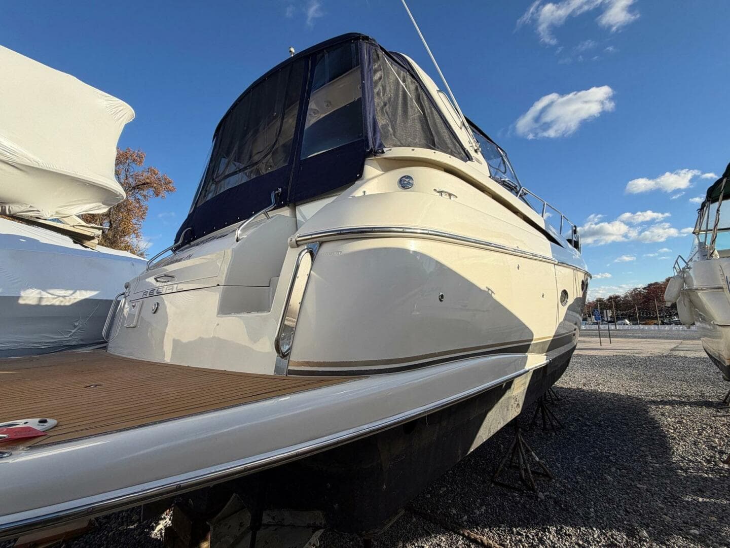 2002 Regal Commodore 3860 — photo 5