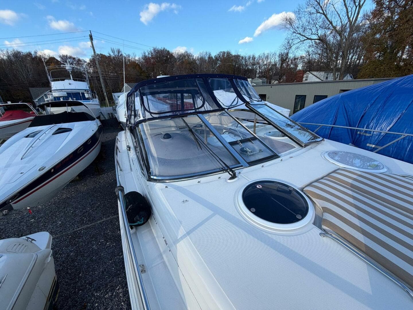 2002 Regal Commodore 3860 — photo 22