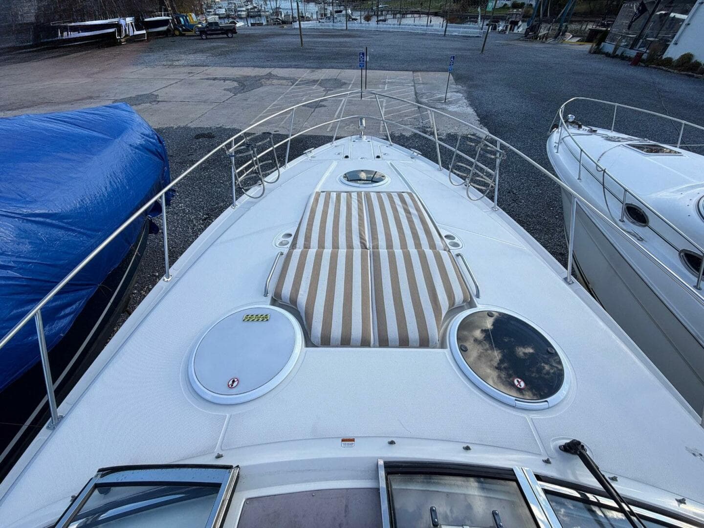 2002 Regal Commodore 3860 — photo 16