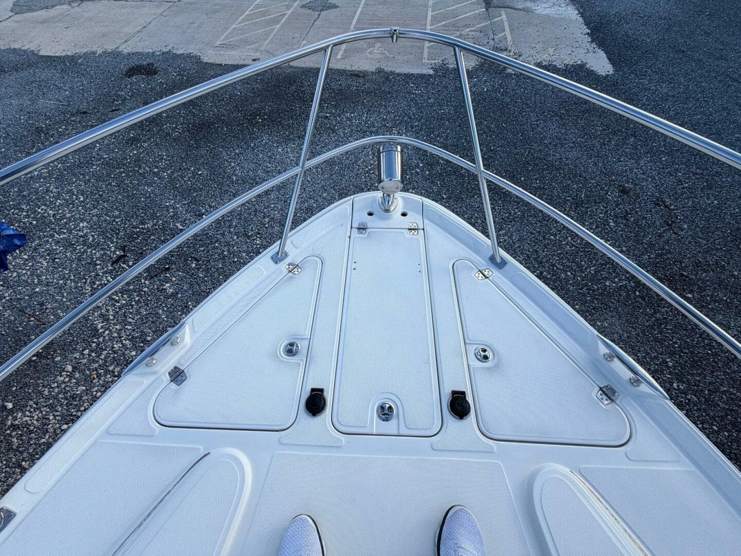 2002 Regal Commodore 3860 — photo 17