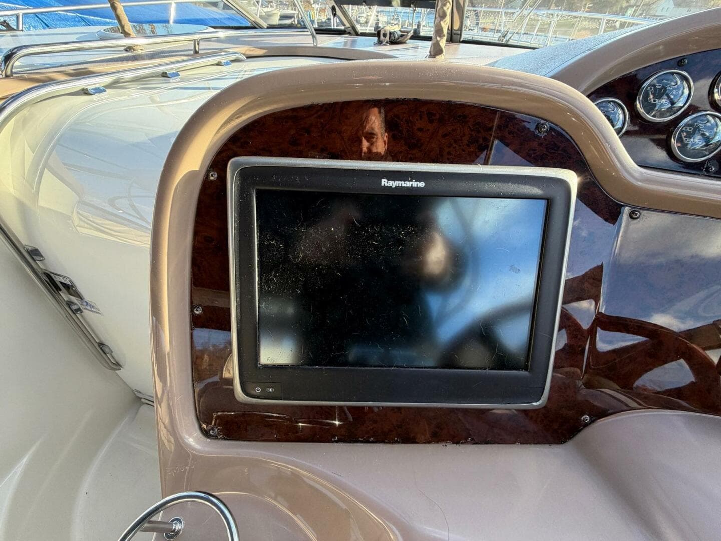 2002 Regal Commodore 3860 — photo 15