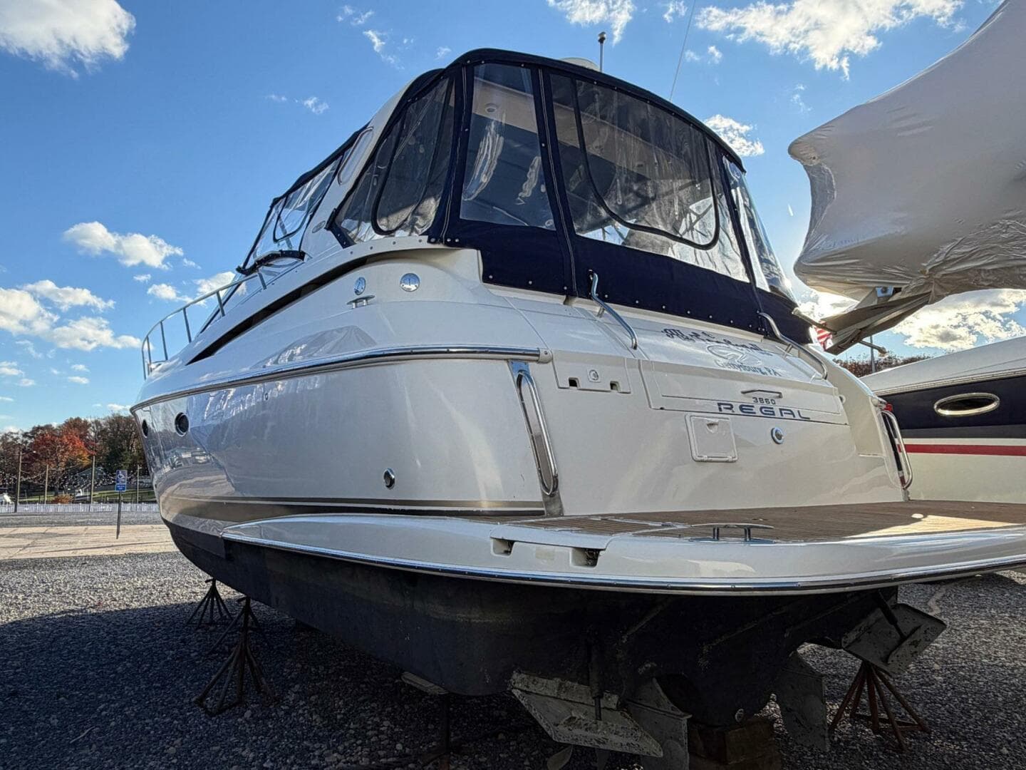 2002 Regal Commodore 3860 — photo 3