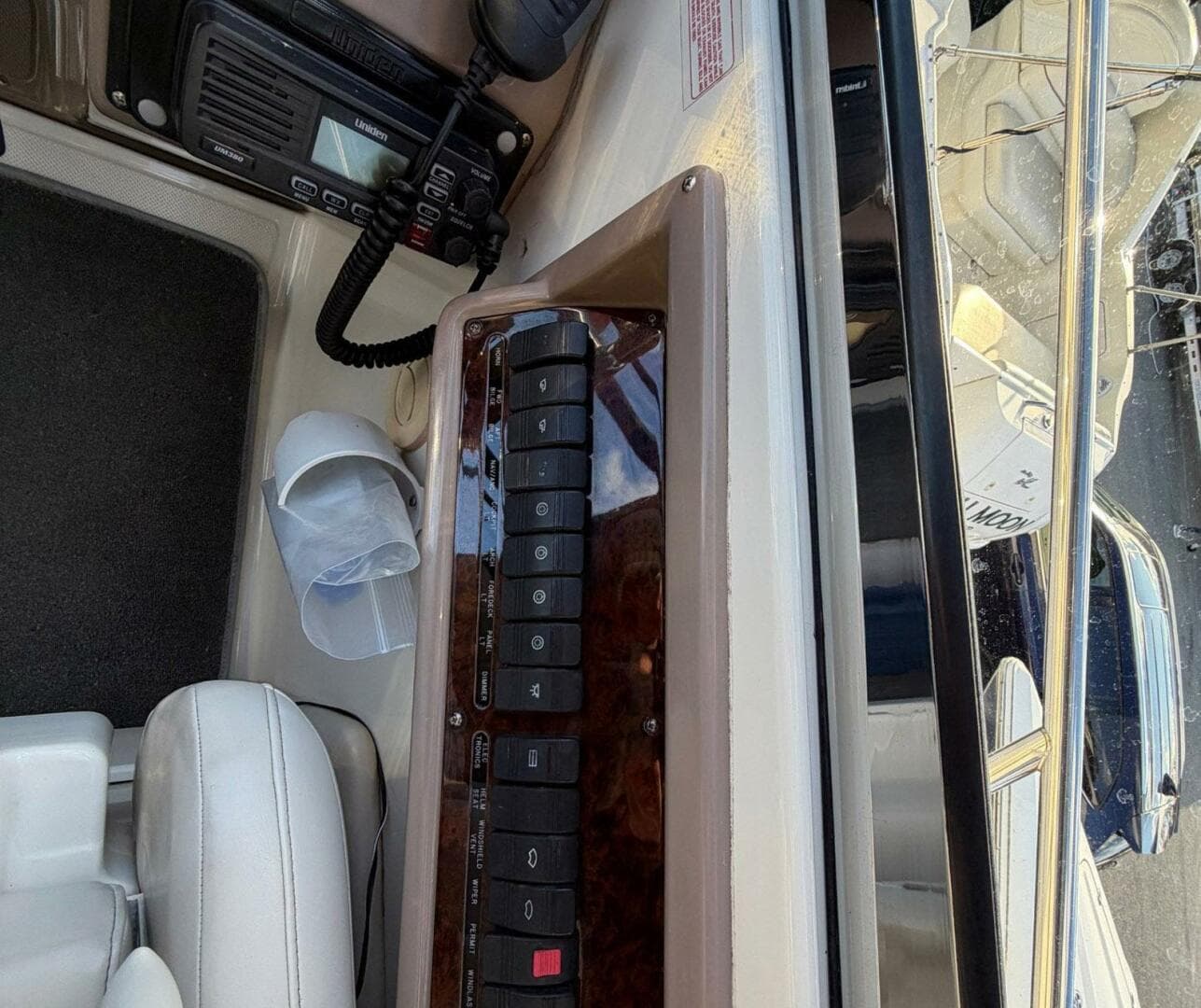 2002 Regal Commodore 3860 — photo 13