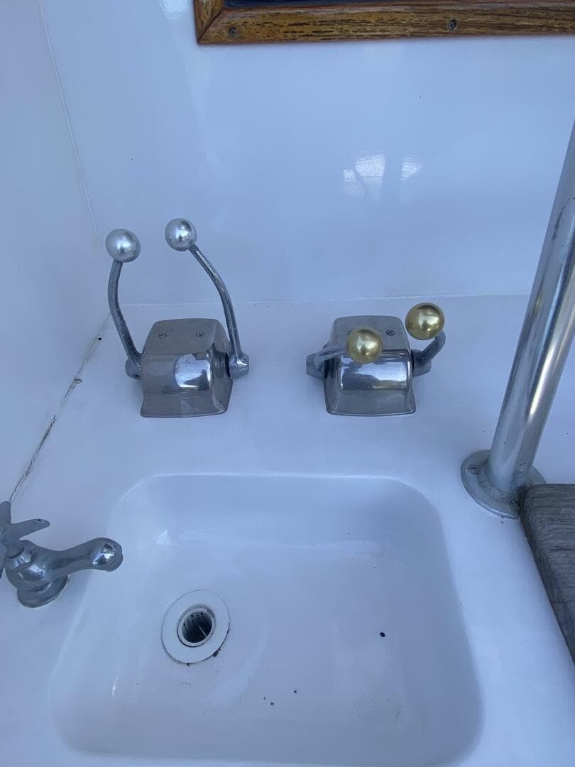 1986 Post 46 — photo 15