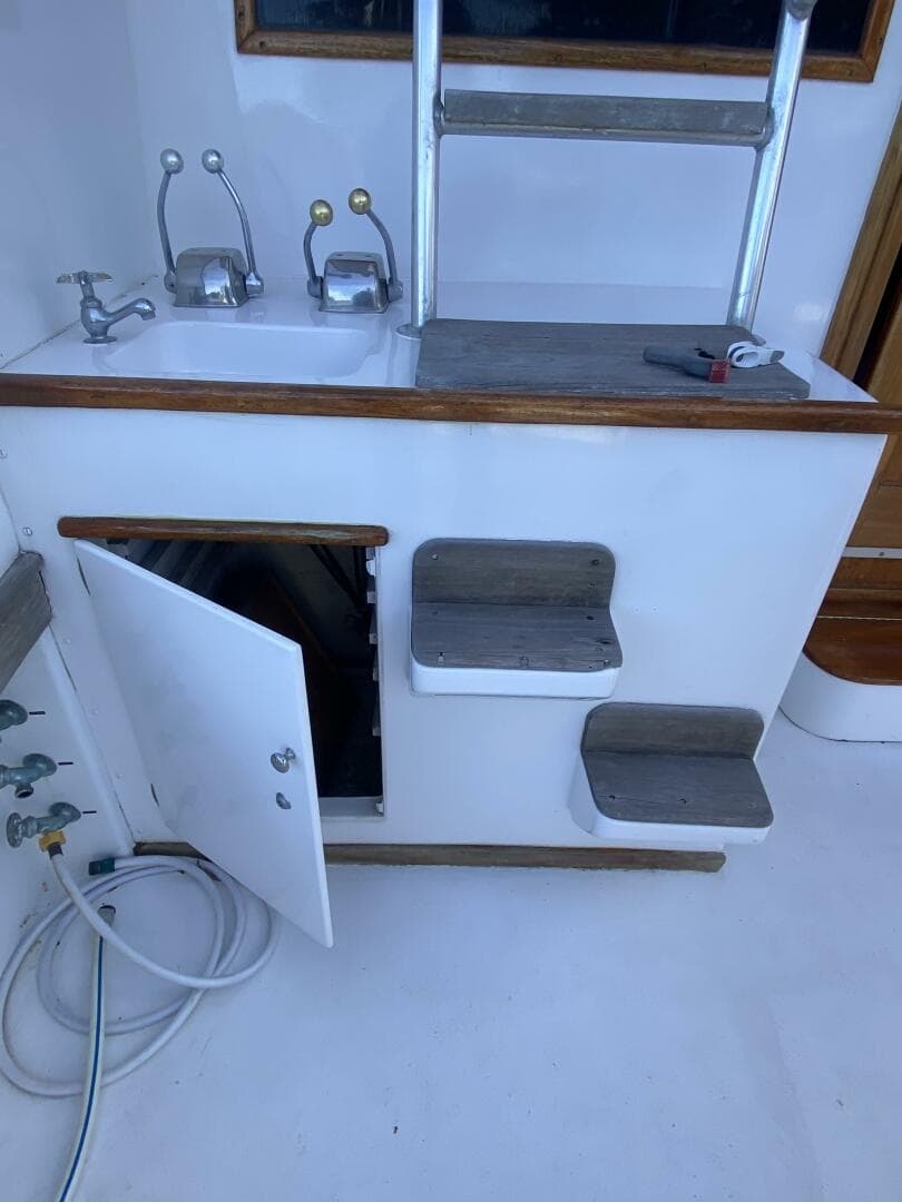 1986 Post 46 — photo 14