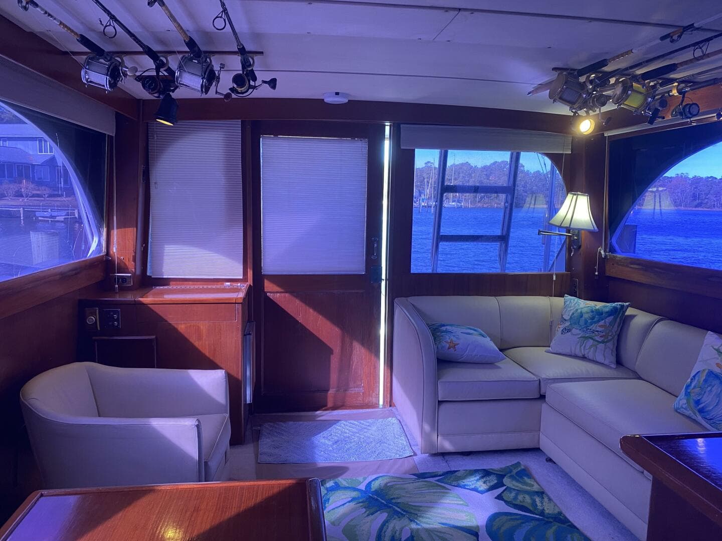 1986 Post 46 — photo 71