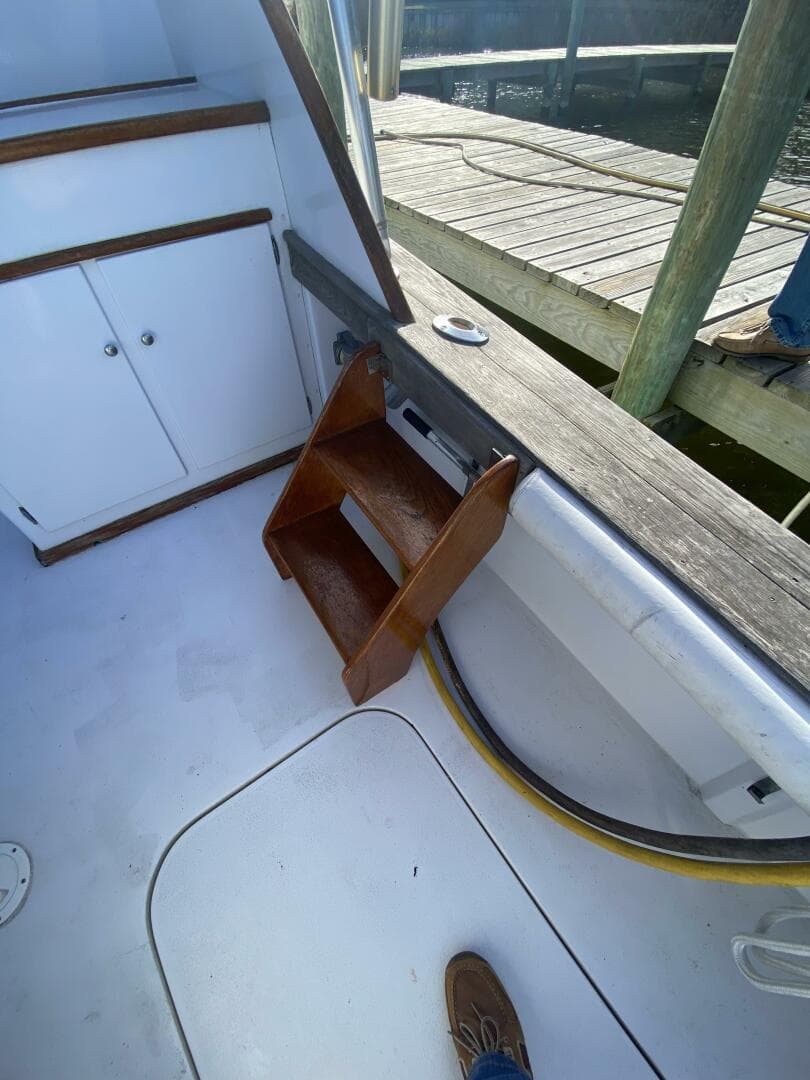 1986 Post 46 — photo 10