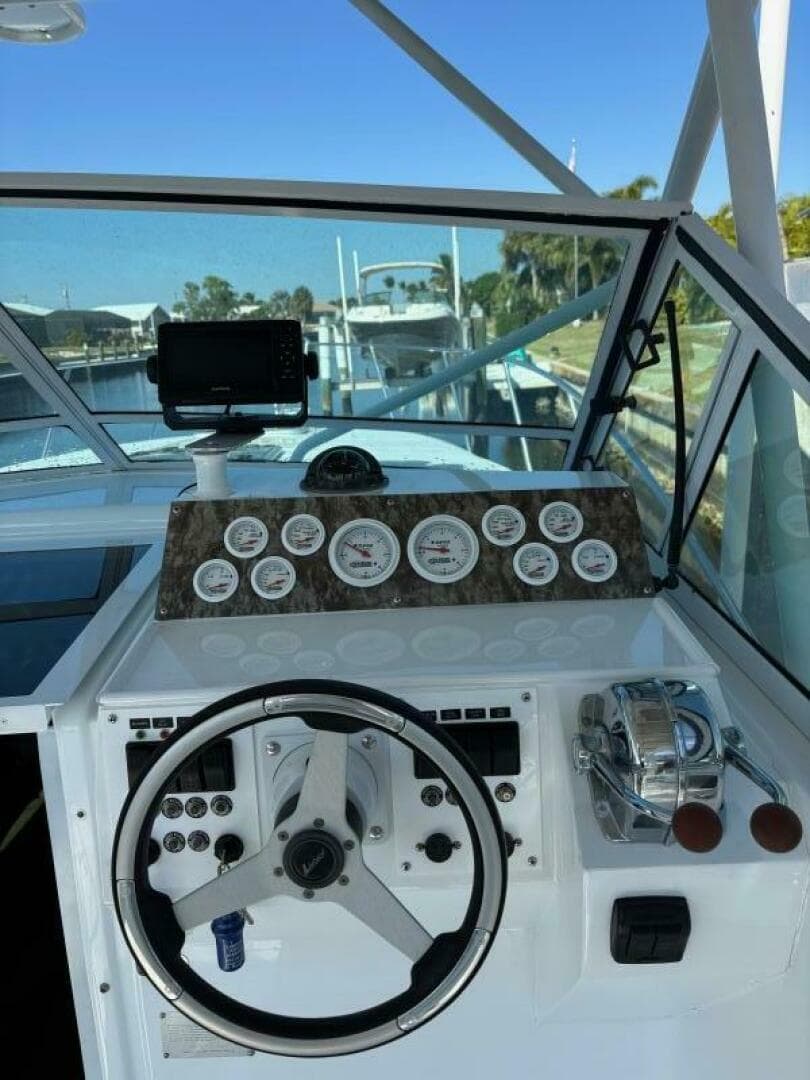 1987 Chris-Craft 284 — photo 10