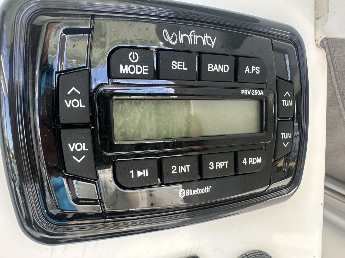 2014 Sea Hunt 27 Gamefish Forward Seating — photo 32