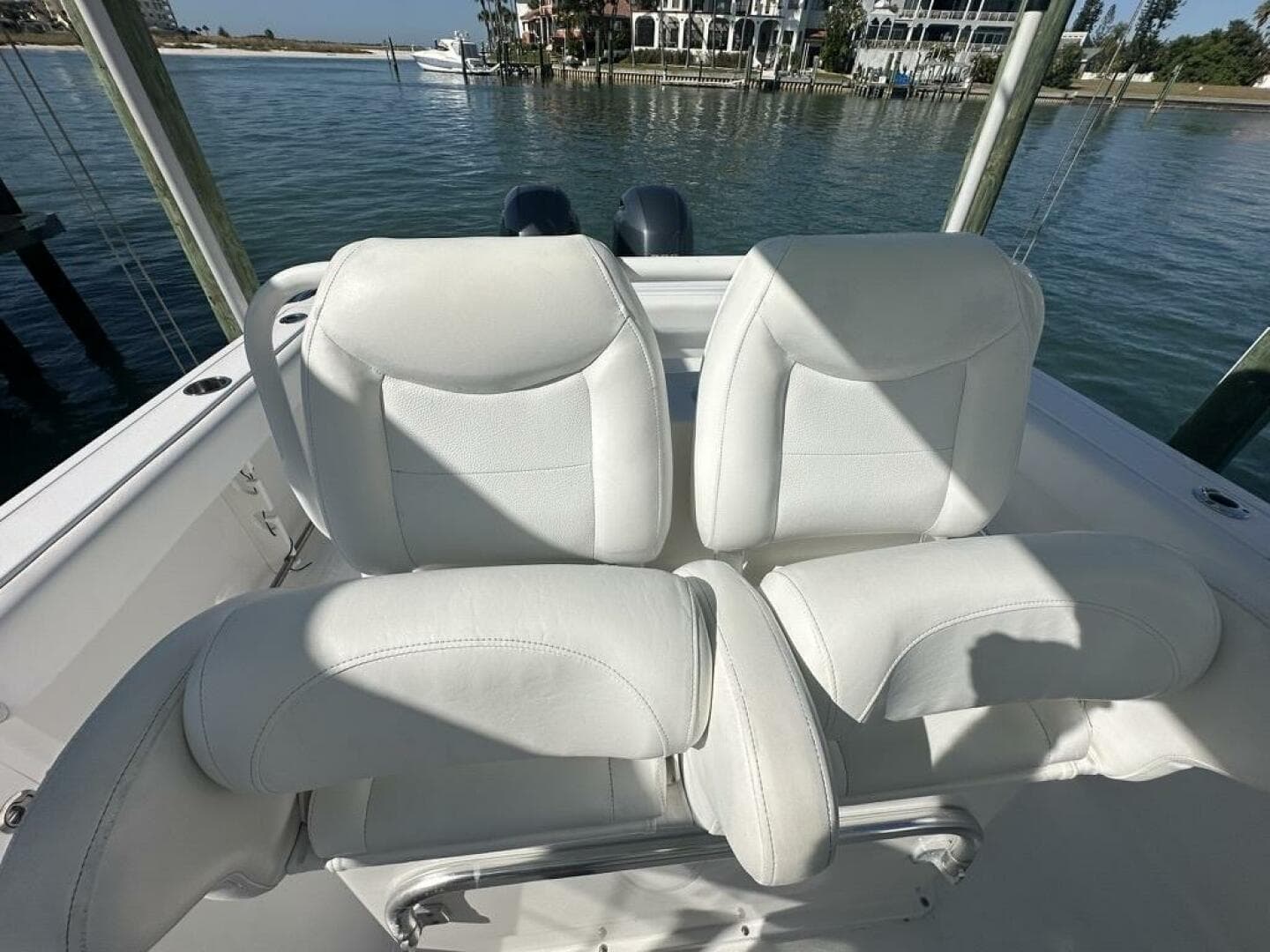 2014 Sea Hunt 27 Gamefish Forward Seating — photo 34