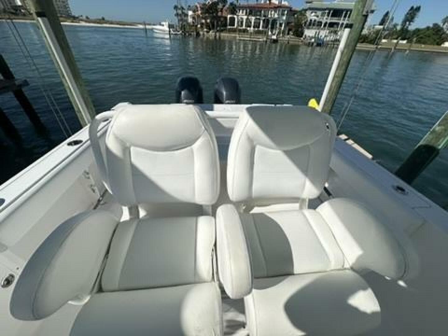 2014 Sea Hunt 27 Gamefish Forward Seating — photo 35