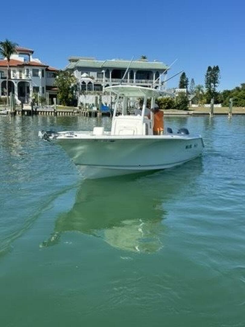 2014 Sea Hunt 27 Gamefish Forward Seating — photo 3