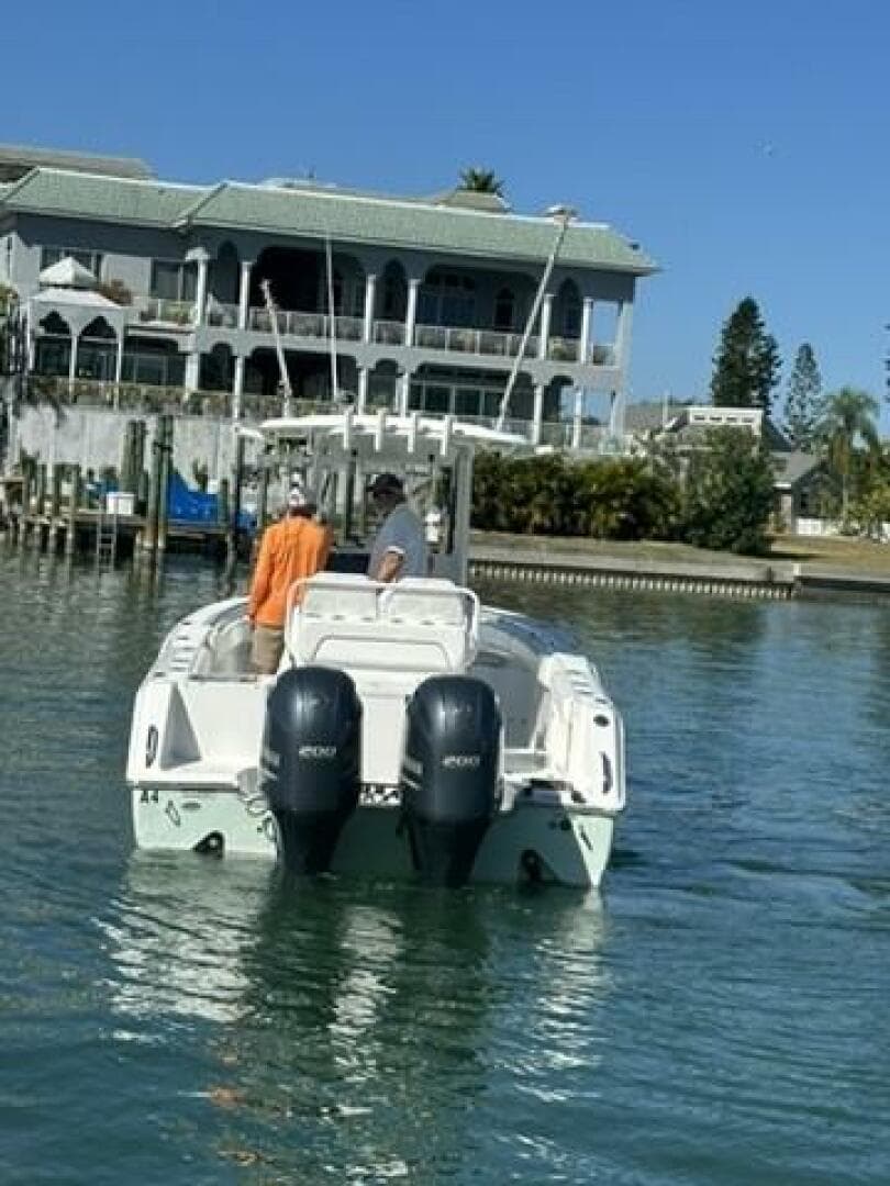2014 Sea Hunt 27 Gamefish Forward Seating — photo 10