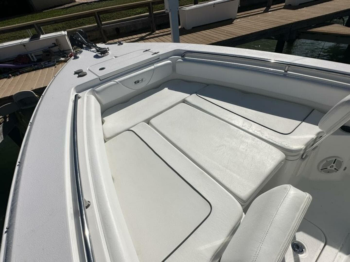 2014 Sea Hunt 27 Gamefish Forward Seating — photo 24