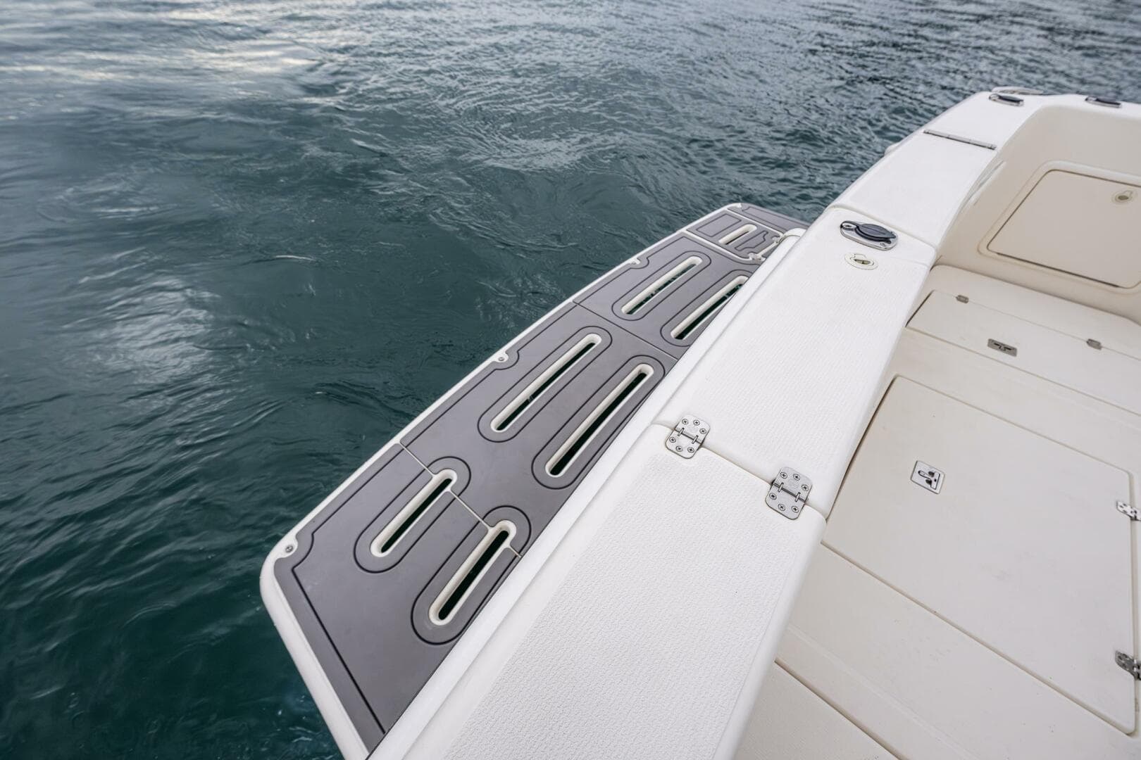 2004 Riviera — photo 22