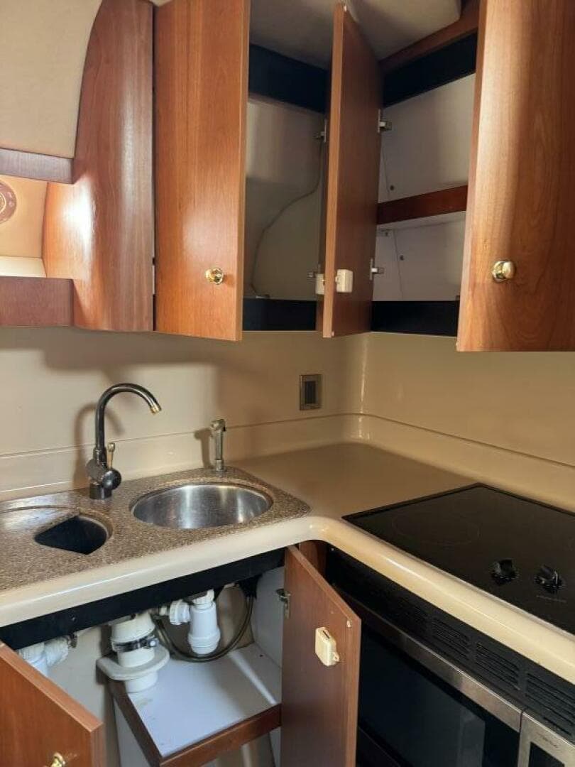 2001 Cruisers 4270 — photo 41