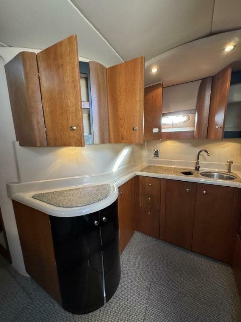 2001 Cruisers 4270 — photo 44