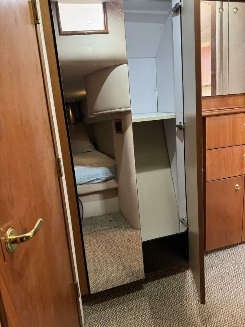 2001 Cruisers 4270 — photo 21