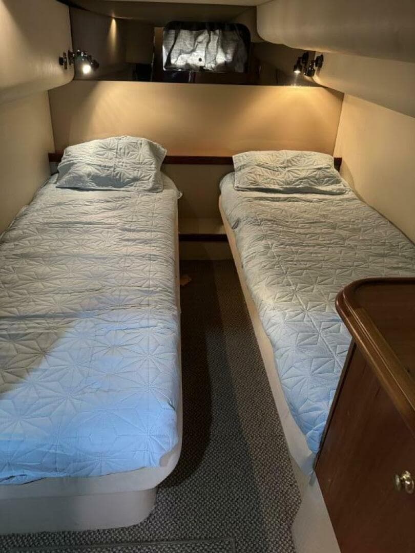 2001 Cruisers 4270 — photo 15