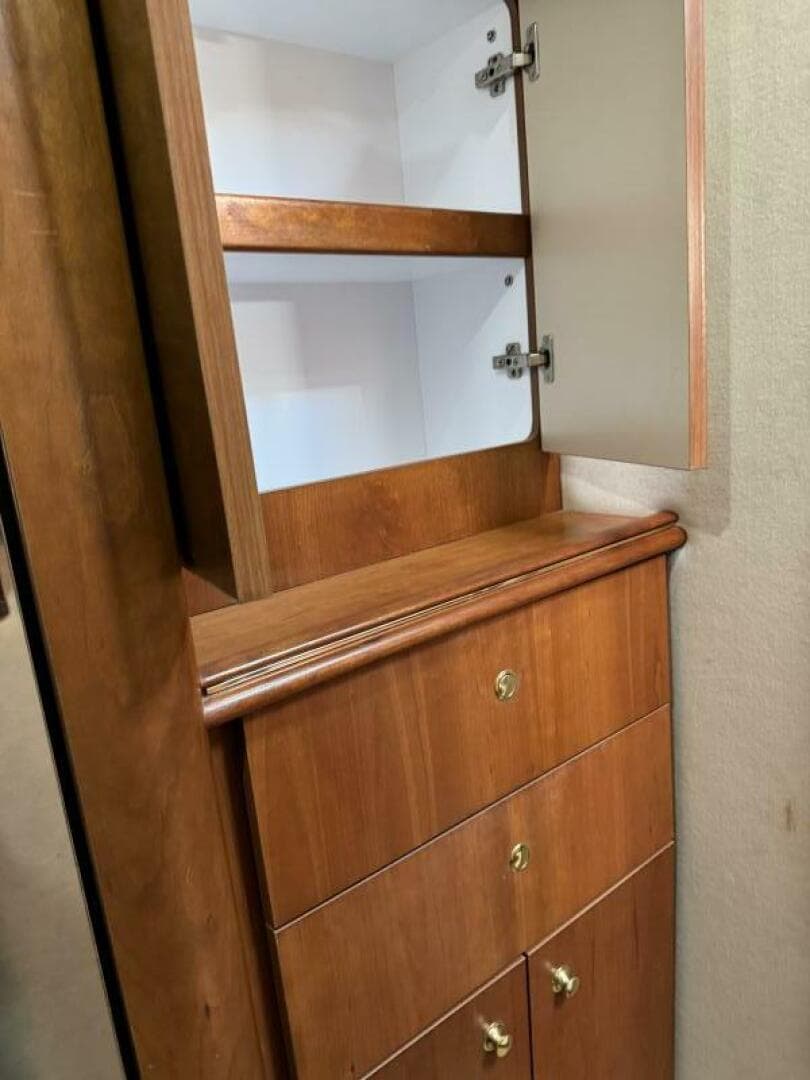 2001 Cruisers 4270 — photo 25