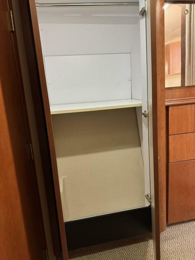 2001 Cruisers 4270 — photo 20