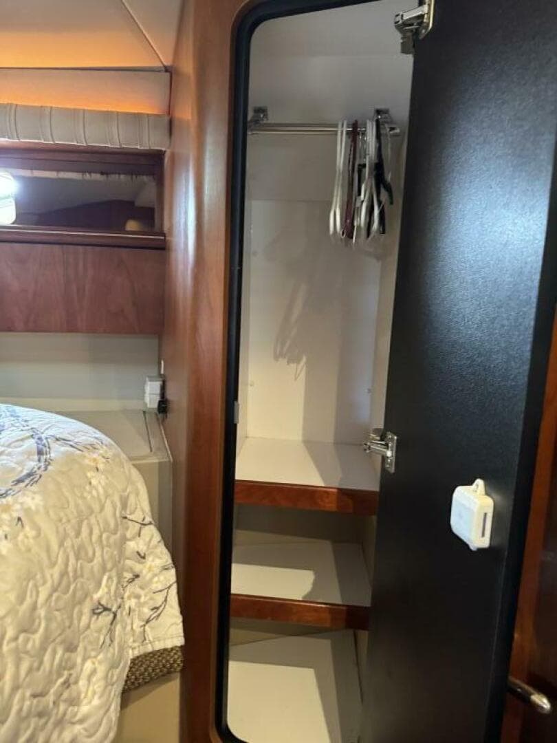 2001 Cruisers 4270 — photo 28