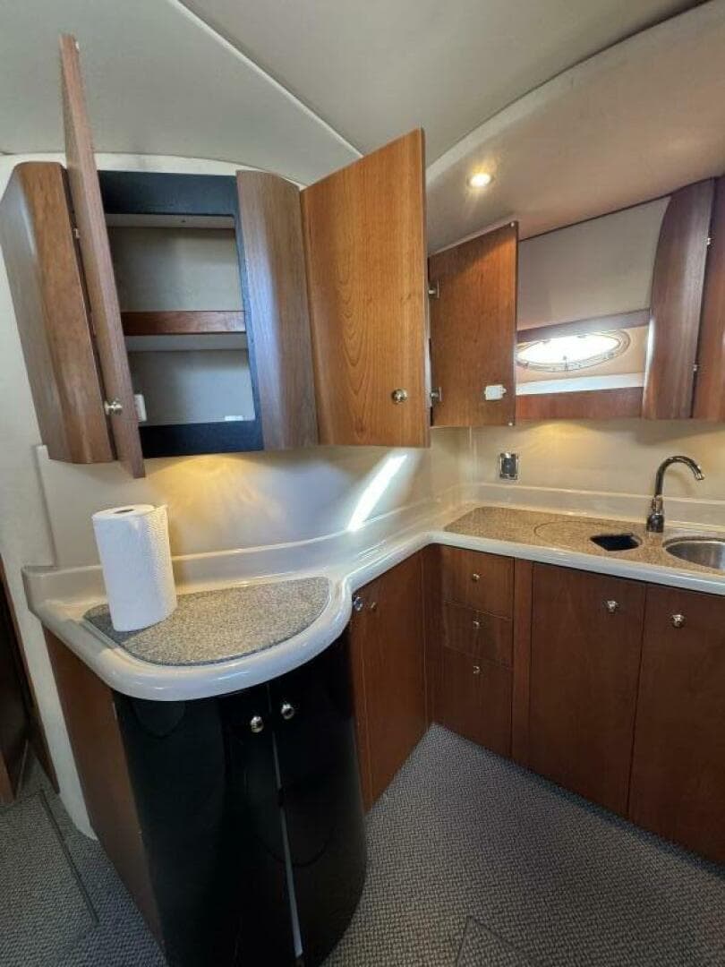 2001 Cruisers 4270 — photo 43